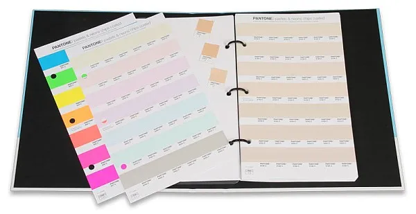 PANTONE Pastels & Neons Chipsbuch 2022