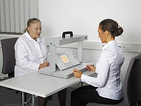 Color Vision Test Station