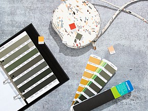 PANTONE FHI Color Specifier + Guide Set